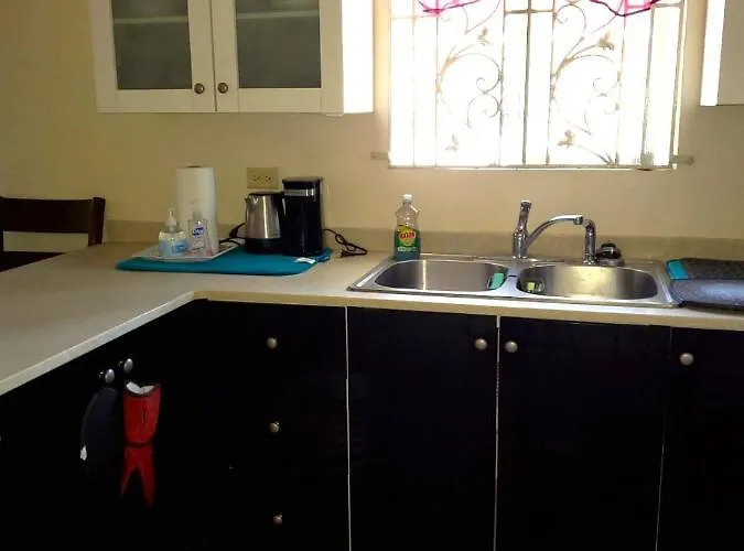 Hillside Retreat In Gated Community Close To * Montego Bay