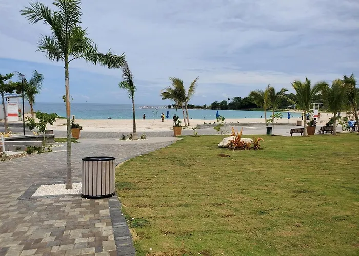 Сasa de vacaciones Hillside Retreat In Gated Community Close To *