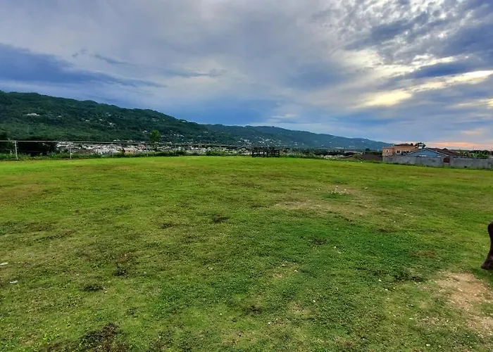 Hillside Retreat In Gated Community Close To * Montego Bay